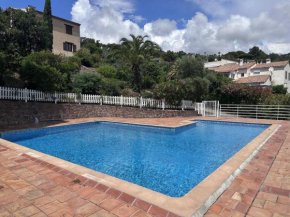 Location Familiale aux Issambres : T4 avec Piscine Partagée, Clim, à 350m de la Mer - FR-1-768-38
